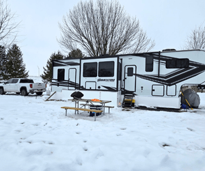 CabooseLake_MonthlyStays_2 (1).png